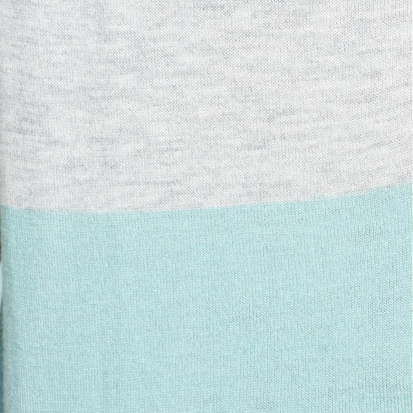 Halogen Zip Back V-Neck Blue Colorblock Sweater - Picture 2 of 7